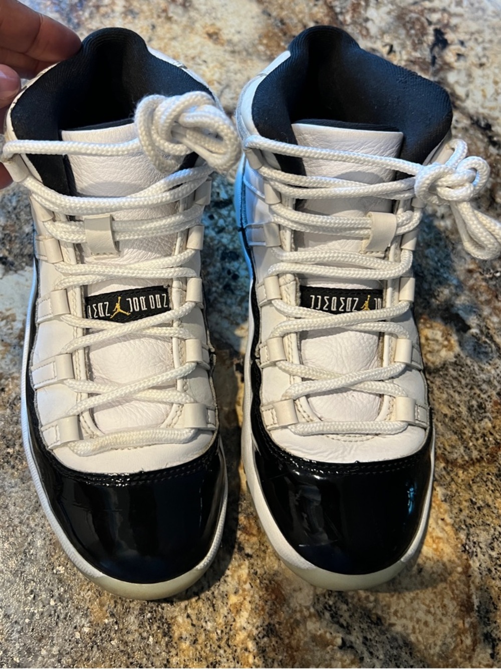 SIZE 3 YOUTH- Nike JORDAN Kids